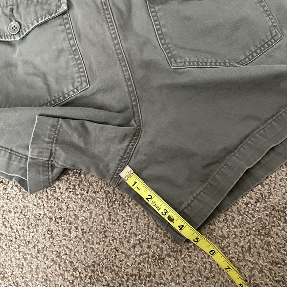 Calvin Klein shorts size 12 color khaki/green. - Picture 7 of 7